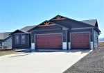 Modern 3 Bed Home on 0.41 Acres – Spearfish