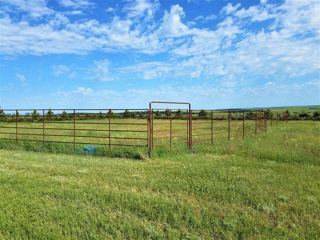 3 Bed Ranch Home on 160 Acres – Belle Fourche